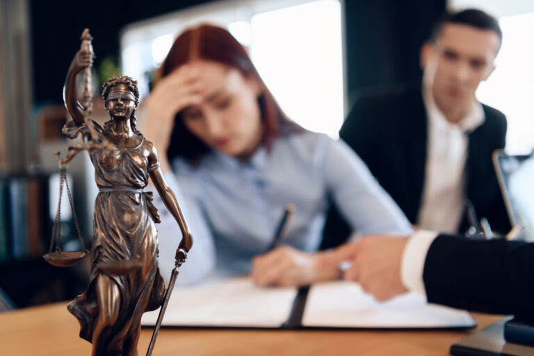 8. ROZWÓD Z WINY OBOJGA MAŁŻONKÓW